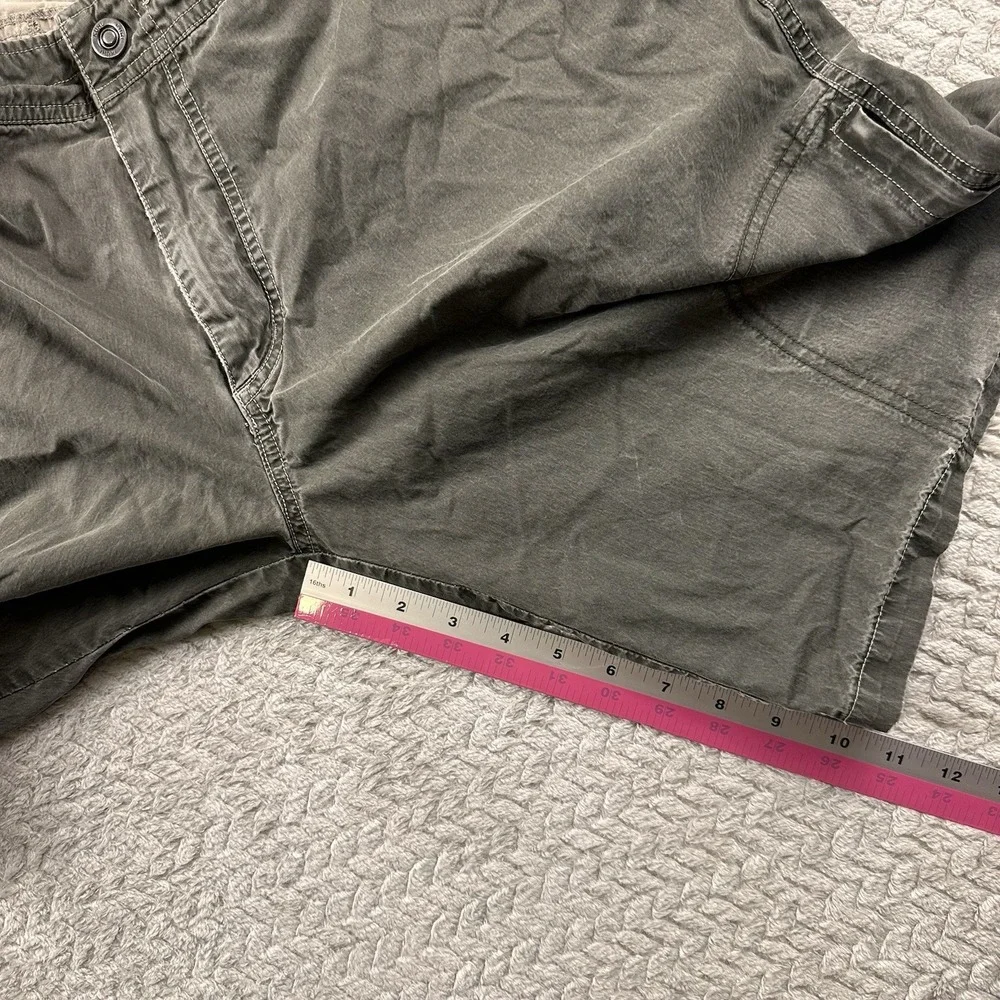 Kuhl Men's Vintage Patina Dye‎ Hiking Shorts Zip Cargo Pockets Size 36 Olive